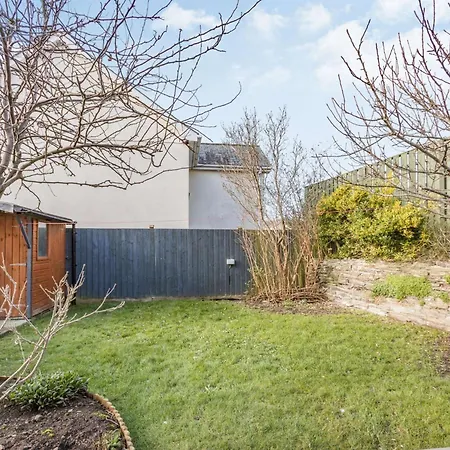 3 Bed In 86665